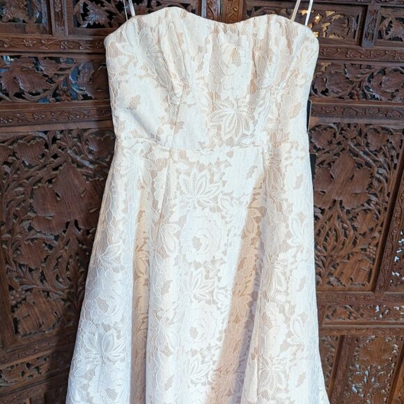 NWT Lulus Give it a Twirl White Lace Strapless Midi Dress - Size Small 🩷 - Picture 4 of 14